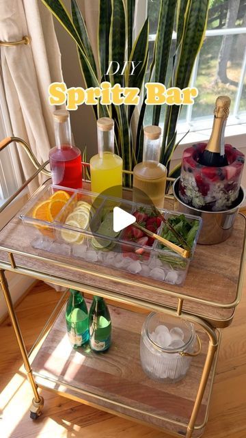 Diy Spritz Bar, Hugo Spritz Aesthetic, Spritz Bar Ideas, Spritz Station, Elderflower Liquor, Spritz Bar, Hugo Spritz, Brunch Drinks, Mystery Dinner