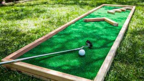 Diy Mini Golf, Mini Putt, Putt Putt Golf, Golf Diy, Crazy Golf, Miniature Golf Course, Mini Golf Course, Miniature Golf, Best Golf Courses