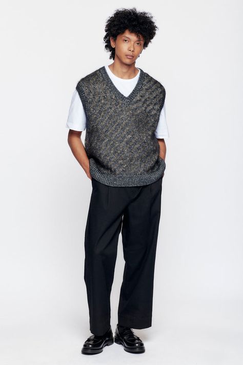 Gilet Men Outfits, Men’s Sweater Vest Outfit, Knit Sweater Vest Outfit, Fuzzy Vest Outfit, Sweater Vest Outfit Mens, Knitted Vest Outfit, Vest Street Style, Vest Outfits Men, Knit Vest Outfit