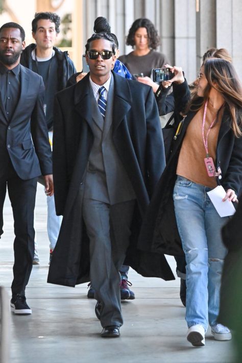 ASAP rocky court fit Asap Rocky Best Outfits, Asap Rocky In Suit, Asap Rocky Suit Outfit, Asap Rocky Formal Outfits, Asap Rocky Fashion Aesthetic, Asap Rocky Trench Coat, Asap Rocky Outfits Style, Rappers In Suits, Classy Aesthetic Outfit Men