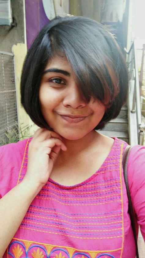 #shorthair #hairstyle #indian #highlights #layercut Indian Bob Haircut, Short Hairstyle Women Indian, Short Hair Indian Women, Layer Cut For Short Hair, Indian Highlights, Indian Haircut, Messy Braided Hairstyles, Indian Hair Cuts, Hairstyle Indian