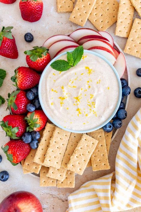 This high-protein Greek yogurt fruit dip comes together in 5 minutes or less! It's a quick and easy fruit dip recipe that's perfect for snacking on. It's also a great healthy dip for parties and gatherings. It uses simple kitchen staples and does not use marshmallow fluff or cream cheese to create its creamy texture. Healthy Yogurt Dip, Greek Yogurt Fruit Dip, Yogurt Fruit Dip, Easy Fruit Dip, Fruit Dip Recipe, High Protein Yogurt, Healthy Dip, Make Greek Yogurt, Greek Yogurt Flavors