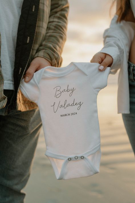 Annoucment Pictures Aesthetic, Pregnancy Announcement Pictures Without Ultrasound, Pregnancy Announcement No Ultrasound, Ivf Pregnancy Announcement Photoshoot, Ultrasound Announcement Ideas, Low Key Pregnancy Announcement, Pregnancy Announcement Outfit Ideas, Pregnancy Announcement With Onesie, Pregnant Announcement Photoshoot