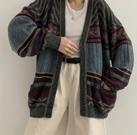 Grandpa Sweater Aesthetic, Grandpa Sweater Outfit, Grandpa Outfit, Sweaters Outfit, Grandpa Style, Grandpa Sweater, Cardigan Outfits, Hippie Outfits, Outfit Inspo Fall