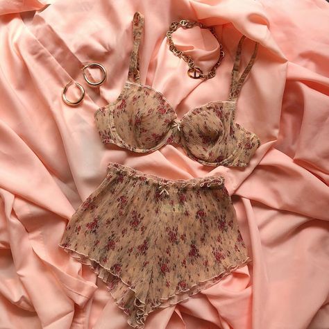 Hippie Lingerie, Boho Lingerie, 70s Lingerie, Lingerie Aesthetic, Feminine Lingerie, Soft Lingerie, Ropa Shabby Chic, Classy Lingerie, Lingerie Styles