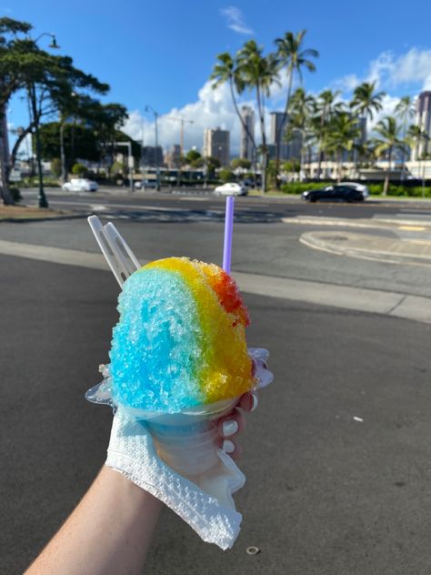 Hawaiian Shaved Ice, Shave Ice, Bazaar Ideas, Snow Cone, Snow Cones, Shaved Ice, Frozen Drinks, Good Eats, Maui