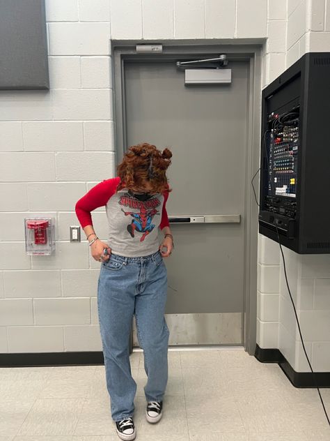 ❤️🖤💙 Spider Man Costume, Spiderman Girl, Spiderman Outfit, Spiderman Shirt, Marvel Clothes, High Waisted Mom Jeans, New Looks, Simple Trendy Outfits, College Outfits