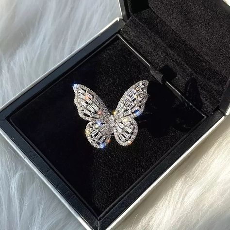 Women’s fashion jewelry opening high-grade copper inlaid zircon butterfly ring . *luxury shiny cocktail party ring for women *one size fits most Metal Fashion, Jewelry Wedding Rings, Party Rings, Butterfly Ring, Butterfly Jewelry, Charm Rings, Butterfly Shape, Silver Rhinestone, Butterfly Pendant