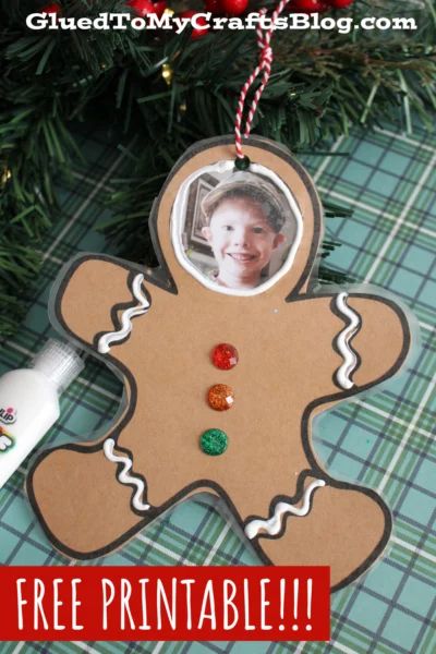 Photo Ornament Craft, Ornament Craft Ideas, Gingerbread Man Crafts, Frame Ornaments, Photo Frame Ornaments, December Crafts, Frame Ornament, Gingerbread Crafts, Preschool Christmas Crafts