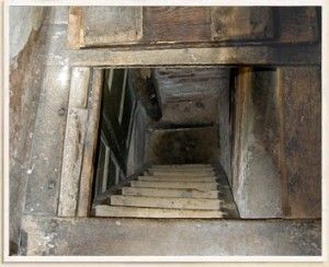 Hidden Trap Door Reveals Secret Priest Hole Hide Secret Hiding Places, Secret Passages, Secret Passageways, Hidden Spaces, Trap Door, Secret Space, Hidden Compartments, Hidden Rooms, Underground Railroad