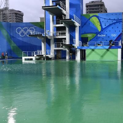 Sports: Olympic Diving Pool Closed After Turning Green Olympic Pool, Olympic Diving, Diving Pool, Green Pool, Synchronized Swimming, Rio Olympics 2016, Backyard Pool Landscaping, Rio Olympics, Water Polo