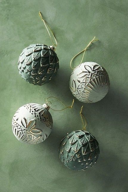 Green Christmas Decorations, Anthropologie Christmas, Anthropologie Holiday, Retro Christmas Decorations, Holiday Wishlist, Diy Ornaments, Christmas Trends, Old World Christmas, Project Inspiration