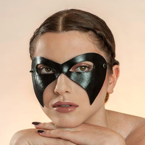 Spider Woman Halloween, Masquerade Mask Makeup, Villain Mask, Catwoman Mask, Black Masquerade Mask, Superhero Masks, Mask Makeup, Half Mask, Cord Ties