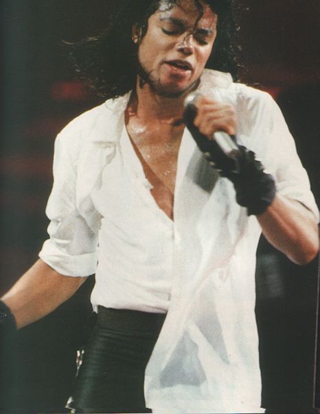 Michael Jackson Bad Tour, Dirty Diana, Mj Bad, Michael Jackson Images, Michael Jackson Bad Era, Hee Man, Jackson Bad, Photos Of Michael Jackson, Michael Jackson Smile