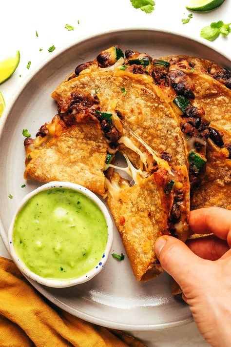 These crispy zucchini black bean tacos are quick and easy to make with an irresistible avocado dipping sauce. Crispy black bean tacos are always a winner...but let's sneak some extra veg in there too! ♡ Mexican Recipies, Avocado Dipping Sauce, Vegetarian Tacos Recipes, Crispy Zucchini, Crispy Tacos, Black Bean Tacos, Potato Tacos, Taco Ingredients, Vegetarian Tacos