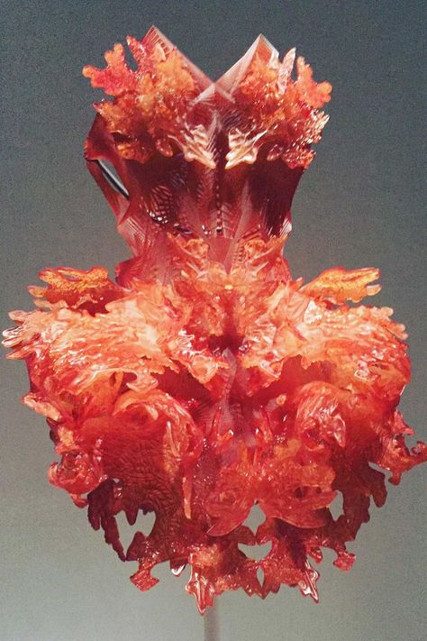 Manus X Machina, Drag Fashion, Sculptural Fashion, Conceptual Fashion, Fashion Knitwear, Iris Van Herpen, Knitwear Fashion, Harper's Bazaar, Trend Fashion