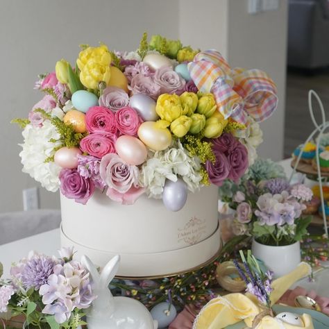 Dive into the beauty of Easter blooms with JLF exquisite arrangements. #JLF #flowers #easter #flowerarrangement #spring #springflowers #losangeles #lasvegas #miami Jlf Flowers, Easter Bouquet, Easter Flower Arrangements, Easter Flowers, Spring Flowers, Floral Arrangements, The Beauty, Flower Arrangements, Miami