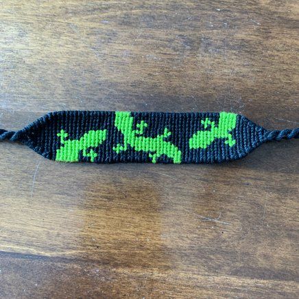 Alpha pattern #70973 variation #133491 | BraceletBook Lizard Pattern, Alpha Pattern, Lizards, Alpha Patterns, Friendship Bracelet Patterns, Gecko, Bracelet Patterns, Friendship Bracelet, Reptiles