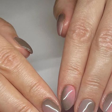 NAILS WITH ONE N on Instagram: "Move over, Hailey Bieber, this season’s hottest nails are inspired by a different It Girl. Moo Deng, we love youuuuuu 🦛 . Gel mani + intermediate art . . #chicagonails #gelmanicure #chicagonailtech #chicagogelnails #gelnails #instagramnails #efilemanicure #drymanicure #graynails #ombrenails #airbrushnails #hipponails #moodeng #moodengnails" Intermediate Art, Airbrush Nails, Gel Mani, Gray Nails, Nail Envy, Instagram Nails, Hot Nails, Gel Manicure, Hailey Bieber