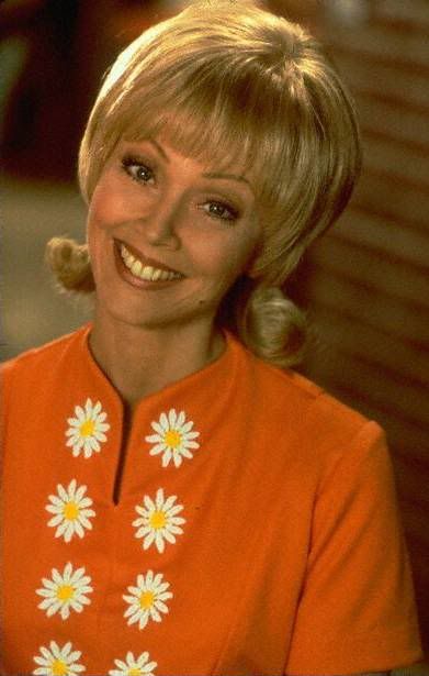 Best version of Carol Brady? - Democratic Underground Bunches Hairstyles, Carol Brady, Shelley Long, Mom Haircuts, Bad Haircut, Popsugar Beauty, Haircuts With Bangs, Goddess Braids, Hair Long