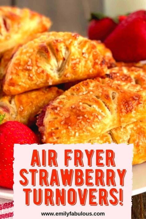 Pie Crust Air Fryer Recipes, Strawberry Hand Pies Easy, Dehydrated Strawberries In Air Fryer, Air Fryer Strawberries Recipes, Air Fryer Pies, Pillsbury Pie Crust Recipes, Strawberry Turnovers, Fruit Hand Pies, Strawberry Hand Pies