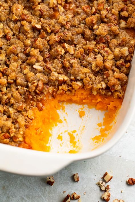 The recipe for Ruth’s Chris sweet potato casserole just can’t be beat! A simple but perfect sweet potato mash is topped with an absolutely delicious praline pecan topping. Your family will trash the marshmallow-topped classic the moment you bring out this wonderful dish, I promise! Ruths Chris Sweet Potato Casserole, Raspberry Truffles, Falafel Vegan, Bourbon Sweet Potatoes, Best Sweet Potato Casserole, Sweet Potato Casserole Easy, Sweet Potato Recipes Casserole, America's Test Kitchen Recipes, Cooks Illustrated