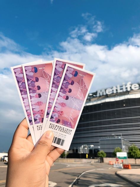 Tickets Aesthetic, Bts Concert Tickets, Bts Tickets, Reka Bentuk Grafik, Bts World Tour, Metlife Stadium, Ticket Design, Concert Aesthetic, Bts Merch