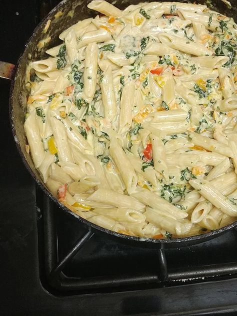 Creamy Chicken Pasta Primavera, Primavera Sauce Recipe, Creamy Chicken Primavera, Creamy Pasta Primavera With Chicken, Pasta Primavera Recipes Pioneer Woman, Creamy Primavera Pasta, Pasta Primeravera Recipe, Chicken Primavera Pasta Creamy, Easy Pasta Primavera Recipes