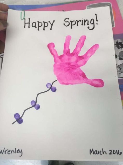 50+ Spring Crafts for Kids / Preschoolers & Toddlers to make this season of new beginnings - Hike n Dip Diy Frühling, Bahasa China, Spring Toddler, March Crafts, April Crafts, Diy Spring Crafts, Baby Art Projects, Toddler Arts And Crafts, Spring Preschool