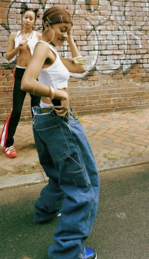 Hip Hop Outfits 90s, Outfits 90s Hip Hop, 90s Hiphop Outfit, 2000 Outfit Ideas, Hiphop Dance Outfit, 90s Hiphop Fashion, Dancehall Outfits, 90s Fashion Black Women, Hip Hop Concert Outfit