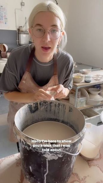 Ceramic Throwing, Glazing Inspiration, Ceramics Glazing, Pottery Tips, Slab Ceramics, Clay Inspo, Pottery Lessons, Pottery Glaze, Ceramic Glaze Recipes