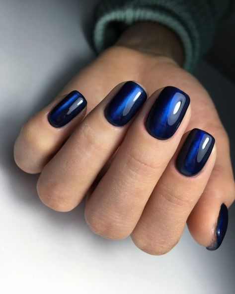 Fall Dip Nails 2023 15 Ideas: Embrace the Season with Stunning Nail Designs Dark Blue Metallic Nails, Navy Blue Fall Nails, Popular Nail Colors, Blue Gel Nails, Navy Nails, Navy Blue Nails, Teal Nails, Halloween Acrylic Nails, Fall Nail Art Designs