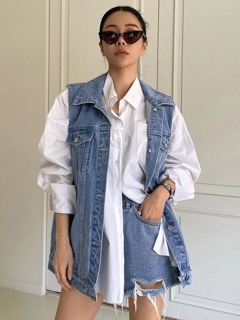 Is That The New Single Breasted Sleeveless Denim Coat ??| ROMWE USA Sleeveless Denim Jacket Outfit, Jacket Outfit Women, Looks Jeans, Jean Jacket Outfits, Denim Jacket Outfit, Outfits Verano, Denim Jacket Women, Denim Coat, Fashion Mode