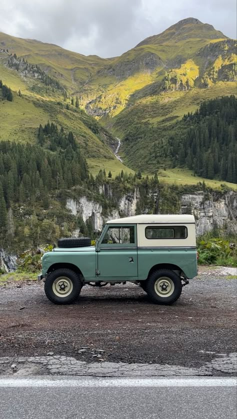 Mobil Off Road, Land Rover Series 3, Land Rover Defender 90, Defender 90, Land Rover Series, Mountain Road, Dream Garage, English Countryside, Future Car