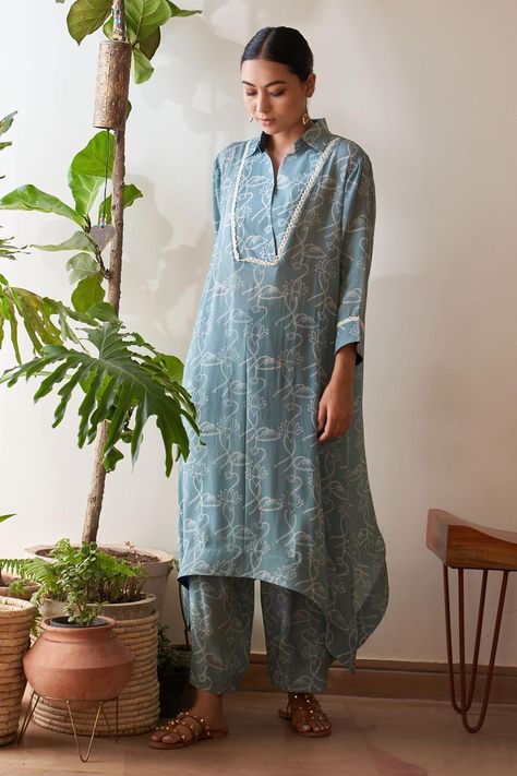 Kurti Designs Latest Cotton Printed, Cotton Dress Pattern Indian, Cotton Dress Pattern, Kaftan Designs, Simple Kurta Designs, Simple Kurti Designs, Kurti Designs Latest, Long Kurti Designs, Cotton Kurti Designs