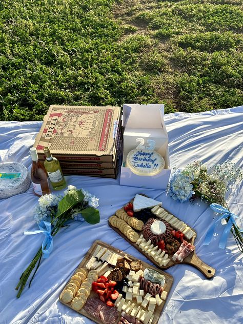 Birthday picnic #birthday #picnic #cake #hosting #pizza #wine #charcuterie #sunset #la #flowers Vineyard Birthday Party, Wine Tasting Picnic, Birthday Picnic Ideas, Picnic Cake, Wine And Pizza, Girls Night Crafts, Party Planning Checklist, Birthday Cocktails, Birthday Picnic