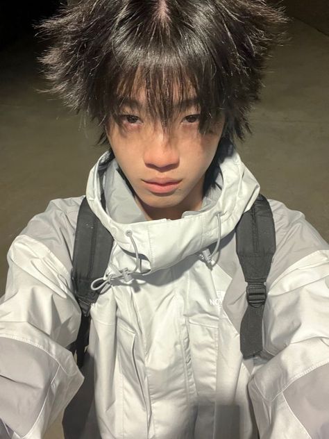 korean japanese aesthetic grunge vintage street hot boy Korea kpop Japan y2k omg beautiful brown black hair Shaggy Short Hair, Hair Inspiration Short, Cute Asian Guys, Hair Reference, Pose Reference Photo, Photo Idea, Long Hair Styles Men, Boy Hairstyles, Selfie Poses