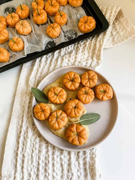 Pumpkin Shaped Gnocchi - Lovely Delites Pumpkin Shaped Gnocchi Recipes, Sweet Potato Pumpkin Gnocchi, Thanksgiving Recipes Italian, Pumpkin Shaped Gnocchi, Pumpkin Stuffed Peppers, Halloween Food Vegetarian, Gnocchi Shapes, Pumpkin Gnocchi Recipes, Pumpkin Shaped Pasta