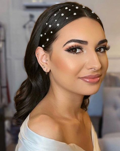 Slick Front Hair Down With Rhinestones, Gelled Front Pieces Hair, Wedding Hairstyles With Pearls, Pearls Hairstyle, Reading Outfits, Sleek Prom Hair, Grad Hairstyles, Wedding Ponytail Hairstyles, Wedding Ponytail