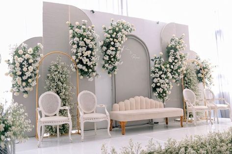 [Promotion] 72 Trendiest Wedding Backdrop Reception Tips and Tricks You'll Want To Use This Spring #weddingbackdropreception Back Drops For Weddings Receptions, Decor Lamaran, Dekor Pelaminan, Enchanted Wedding Decor, Wedding Backdrop Reception, Hiasan Perkahwinan, Indoor Wedding Decorations, Nikah Decor, Wedding Church Decor