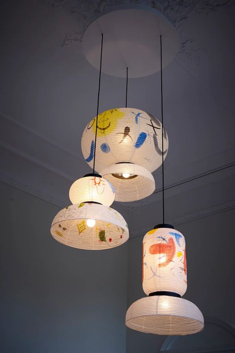 Painted Paper Lanterns, Painting Lanterns, Shark Lamp, Ikea Paper Lantern, Painted Lanterns, Crepe Flowers, Paper Chandelier, Japanese Lamp, Paper Lanterns Wedding