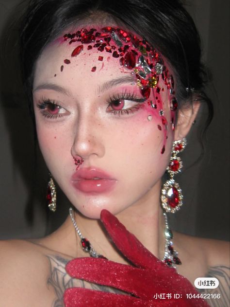 Blood Gem Makeup, Glitter Blood Makeup, Rhinestone Blood Makeup, Red Gem Makeup, Red Rhinestone Makeup, Blood Makeup Look, Blood Makeup, Gem Makeup, Make Carnaval