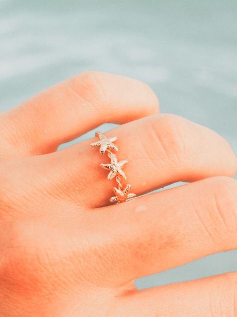 Cute Summer Jewelry, Teen Ring, Surf Jewelry, Beachy Jewelry, Summer Rings, Preppy Jewelry, Ocean Jewelry, Jewelry Accessories Ideas, Nail Jewelry