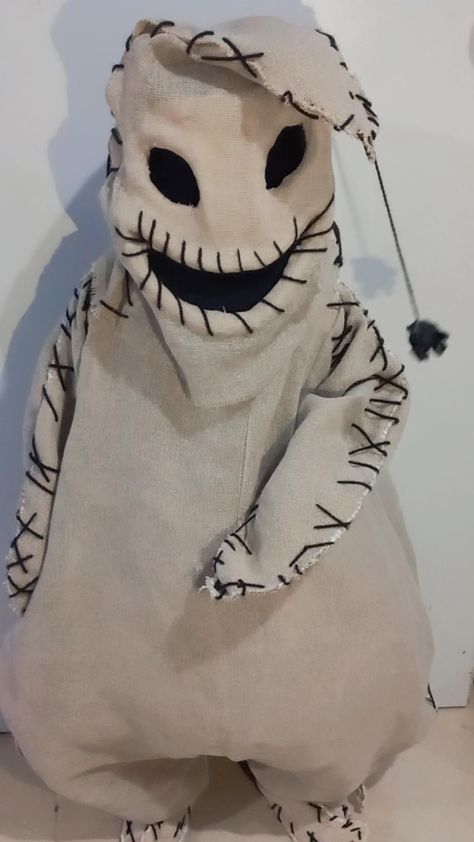 Oggie Boggie Custom, Oggie Boogie Costume, Oogie Boogie Costume Diy, Oggie Boogie Costumes Diy, Oogie Boogie Disfraz, Diy Oogie Boogie Costume, Gargoyle Costume, Cute Dog Halloween Costumes, Oogie Boogie Costume