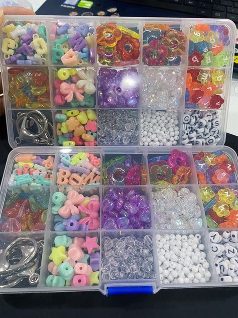 Sample Beads Kit #BeadingPatterns #BeadPattern #BeadPatternsEasy #BeadPatternsAnimals #EasyPerlerBeadPatterns Bead Making Ideas, Beads To Buy, Beads Kit, Crochet Bracelet Pattern, Bead Charms Diy, Gelang Manik, Jewelry Making Kit, Bracelet Kits, Easy Diy Jewelry