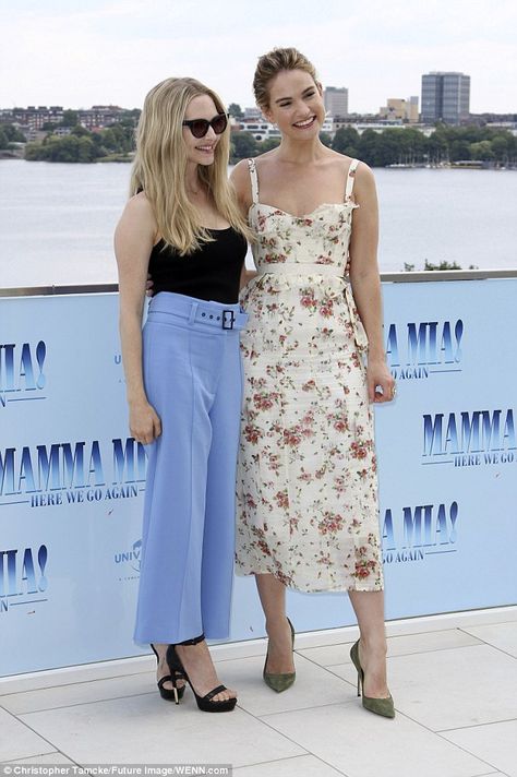 Lily James joins co-stars Amanda Seyfried at Mamma Mia 2 photocall in Germany - July 2018 Young Donna Sheridan, Mamma Mia 2, Donna Sheridan, Floral Pencil Dress, Center Of Attention, Logan Lerman, Lily James, Mama Mia, Mia 3