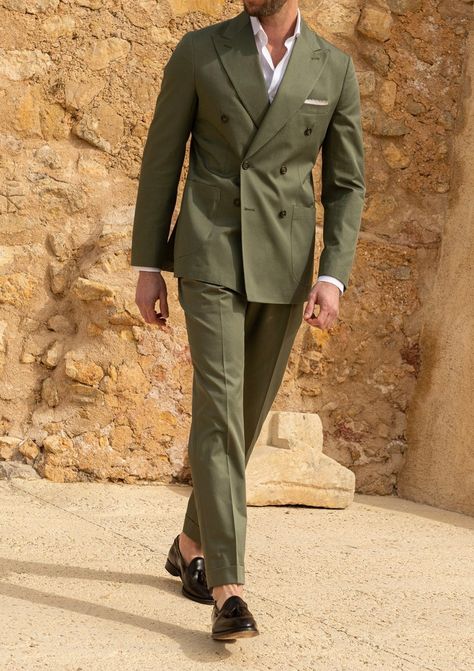 Buy Mens Double Breasted Green Suit Slim Fit Suit Dinner Party Online in India - Etsy Double Breasted Coat Outfit, Green Double Breasted Suit, Wedding Guest Outfit Men, Office Old Money, Pini Parma, Gents Style, Green Suit Men, Double Breasted Suit Men, Ropa Semi Formal