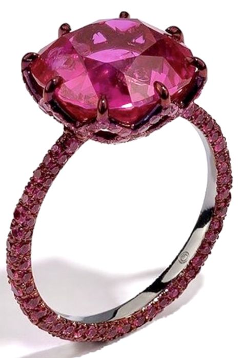 Burmese Ruby Ring, Ruby Ring Designs, Burmese Ruby, Jewelry Magazine, Dope Jewelry, Jewelry Fashion Trends, Funky Jewelry, Ruby Gemstone, Vintage Jewels