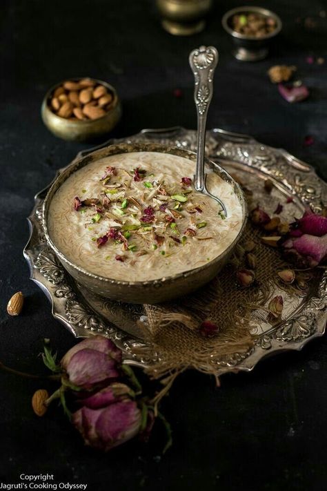 Seviyan Kheer, Milk Video, Indian Food Photography, Kheer Recipe, Indian Dessert Recipes, Desi Food, Indian Desserts, Metal Bowl, Indian Sweets