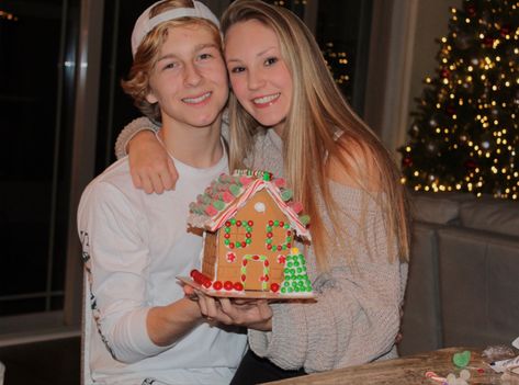 Couple Goal, Boyfriend Goals, Gingerbread Houses, Pic Ideas, Gingerbread House, Couple Goals, Relationship Goals, Gingerbread